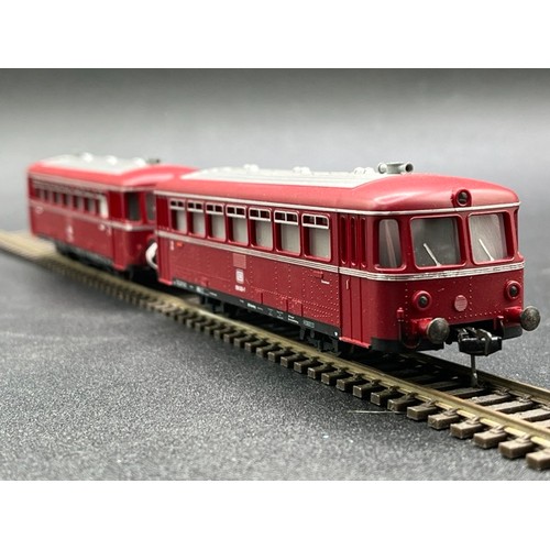 150 - Two HO gauge boxed Fleischmann 2 Car Rail-bus - One Tested Runner
(750g)
Fleischmann 1370-2 Class VT... 