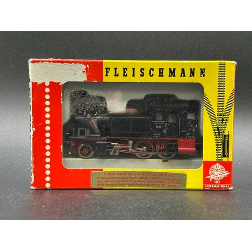 152 - Two HO gauge boxed Fleischmann Locomotives - one Tested Runner
(700g)
Fleischmann 4140 Class BR 24 4... 