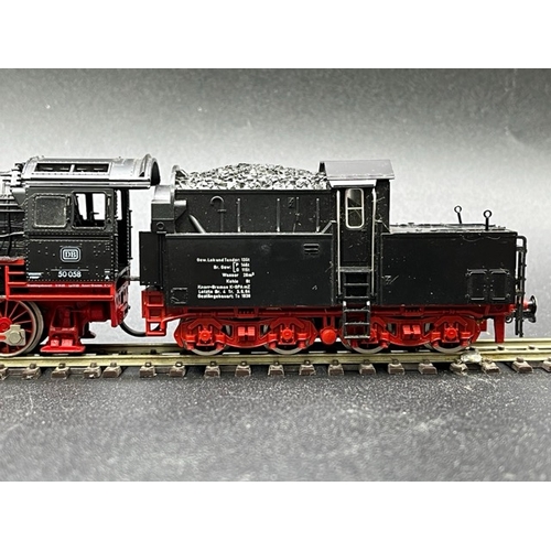 153 - Two HO gauge boxed Fleischmann Locomotives - one Tested Runner
(1200g)
Fleischmann 4175 Class BR 50 ... 