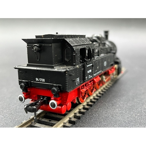 153 - Two HO gauge boxed Fleischmann Locomotives - one Tested Runner
(1200g)
Fleischmann 4175 Class BR 50 ... 