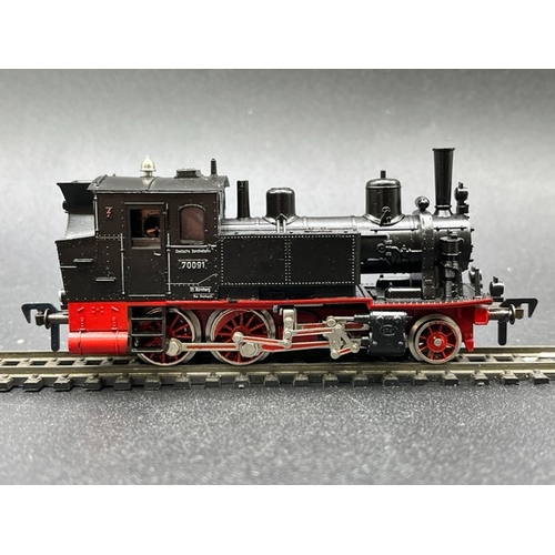 154 - Two HO gauge boxed Fleischmann Locomotives - both Tested Runners
(750g)
Fleischmann 4078 Class BR 78... 