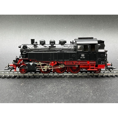 155 - Two HO gauge boxed Fleischmann Locomotives - both Tested Runners
(900g)
Fleischmann 4061 Class BR 62... 