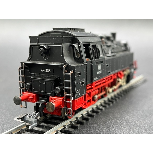 155 - Two HO gauge boxed Fleischmann Locomotives - both Tested Runners
(900g)
Fleischmann 4061 Class BR 62... 