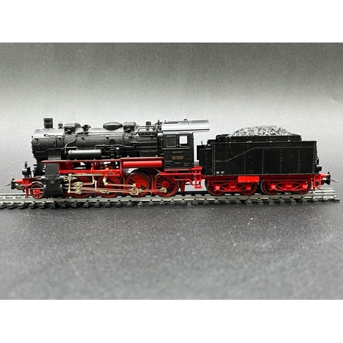 157 - Two HO gauge boxed Fleischmann Locomotives - both Tested Runners
(1000g)
Fleischmann 944156 DRG Br56... 