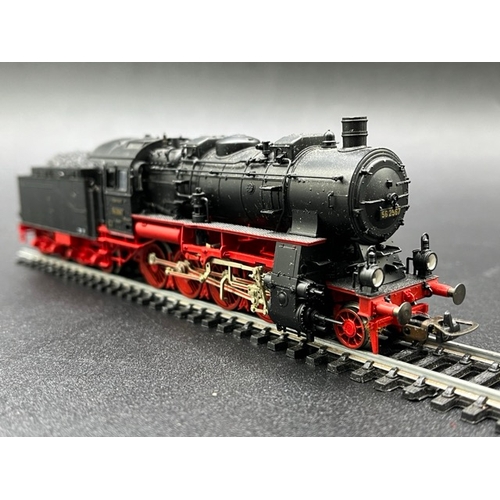 157 - Two HO gauge boxed Fleischmann Locomotives - both Tested Runners
(1000g)
Fleischmann 944156 DRG Br56... 