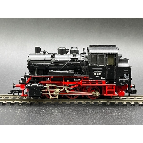 157 - Two HO gauge boxed Fleischmann Locomotives - both Tested Runners
(1000g)
Fleischmann 944156 DRG Br56... 