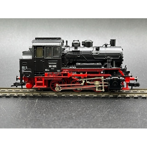 157 - Two HO gauge boxed Fleischmann Locomotives - both Tested Runners
(1000g)
Fleischmann 944156 DRG Br56... 