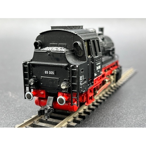 157 - Two HO gauge boxed Fleischmann Locomotives - both Tested Runners
(1000g)
Fleischmann 944156 DRG Br56... 