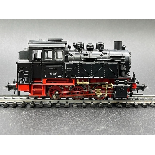 159 - Two HO gauge boxed Locomotives from Roco and Gutzold - both Tested Runners
(800g)
Roco 63338 Class B... 