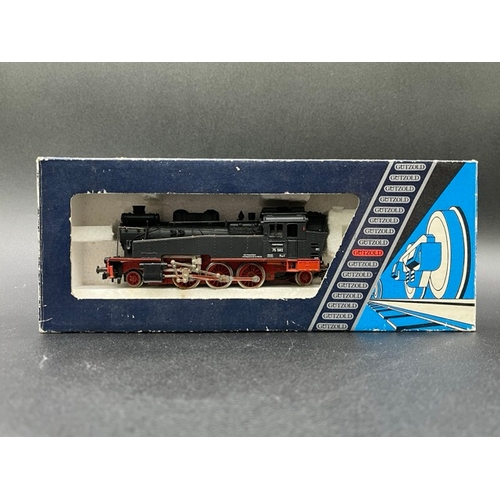 159 - Two HO gauge boxed Locomotives from Roco and Gutzold - both Tested Runners
(800g)
Roco 63338 Class B... 