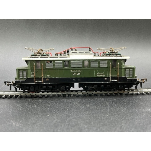 160 - Two HO gauge boxed Fleischmann and Trix Locomotives - both Tested Runners
(900g)
Trix 22411 G-SL490 ... 