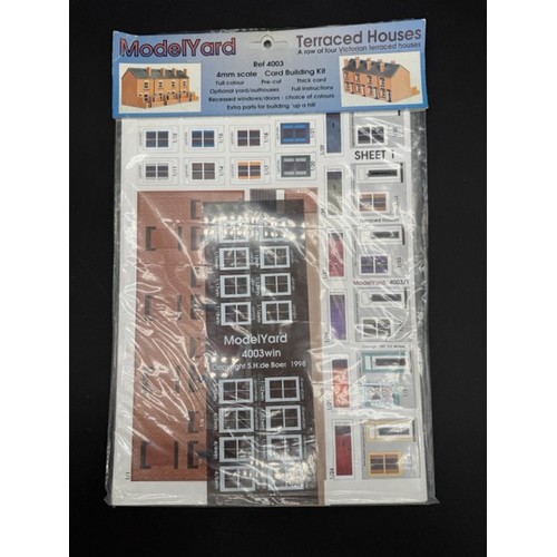 117 - 27 OO/HO Metcalfe Ready Cut Card Kits. (As New and Opened, See photographs).
(11000g). (27).
1 PO202... 