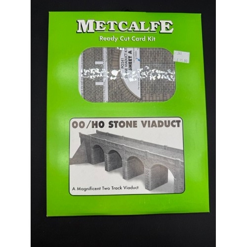 117 - 27 OO/HO Metcalfe Ready Cut Card Kits. (As New and Opened, See photographs).
(11000g). (27).
1 PO202... 