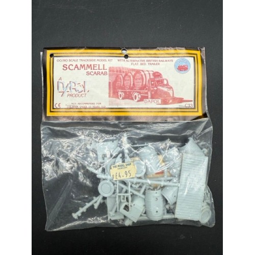 121 - 20 Dapol OO/HO Scale Plastic Kits As new in packaging & 3 Opened packs.
(1400g). (23)
2 x CO12 Stati... 