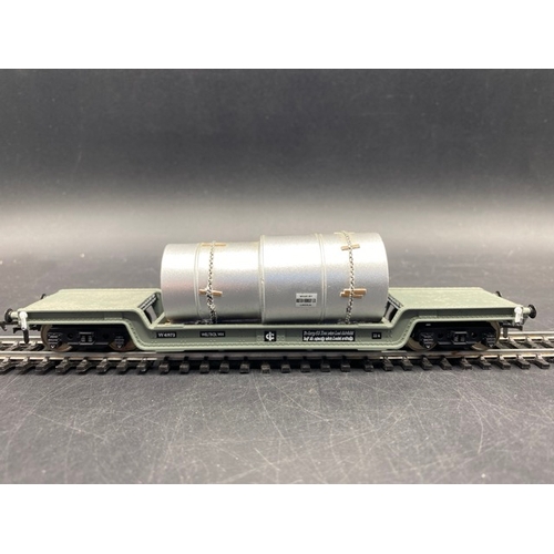 430 - 4 Boxed Bachmann Branchline 33-901C 45 ton bogie well wagon W41973 in BR grey
(700g)
Three with inte... 