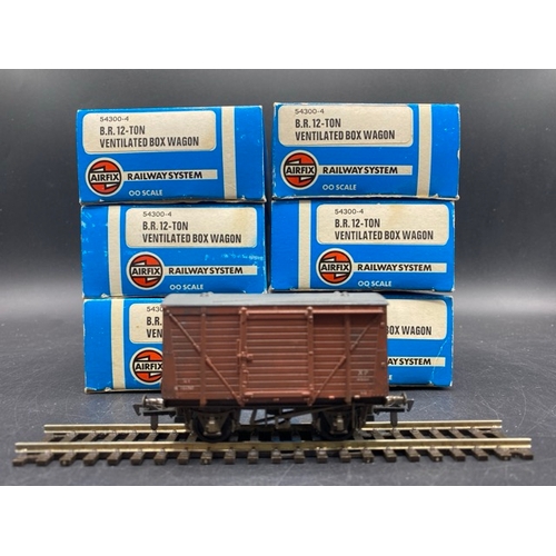 436 - 11 OO gauge BR Bauxite/Brown livery Vans
(850g)
Airfix GMR (Great Model Railways) 54300-4 12 ton ven... 