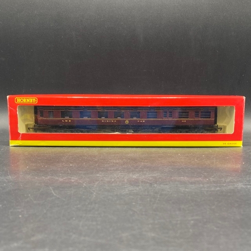 437 - 4 Hornby boxed Rolling stock
(800g)
Hornby R4155 LMS TPO operating Royal mail coach set 30246
Hornby... 