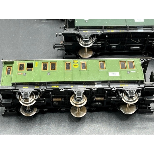 165 - 19 HO Fleischmann and Roco Rolling Stock for Germany, needing attention
(3000g)
Many show corrosion ... 