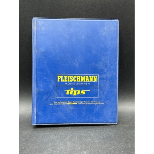 129 - HO Fleischmann Modellbahnen Tips manual, Layout Plans and ten catalogues spanning 1982 to 2003/04
(5... 