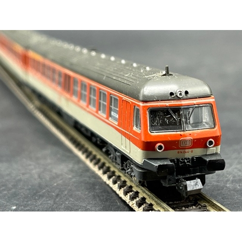 32 - Fleischmann 7430 Class BR 614 2-Car Diesel Railcar of the DB in Orange & Grey - Tested Non Runner
(3... 