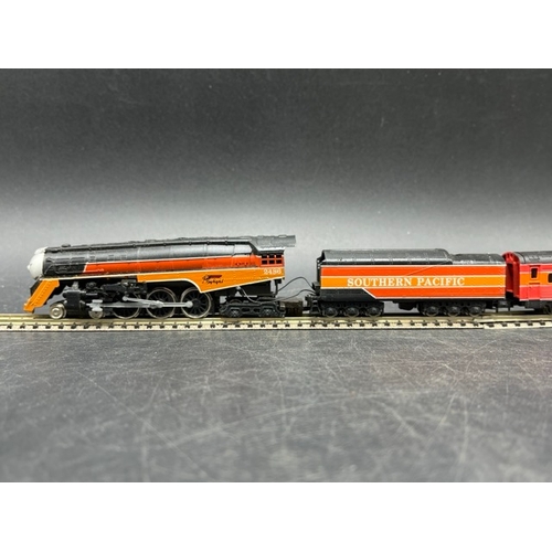 34 - N Gauge Con-Cor Bullet Nose J.A.Hudson Southern Pacific Daylight 4-6-4 2486 w/Tender and 4 Rivarossi... 