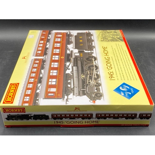 206 - Hornby R3299 'Going Home' train pack - 70th Anniversary of the end of WWII with Black 5 4-6-0 5156 i... 