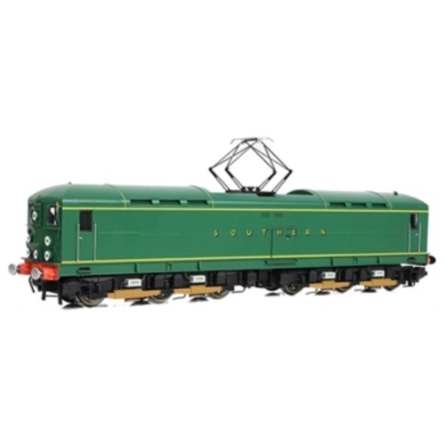 370 - Bachmann EFE Rail E82002 SR Bulleid 'Booster' CC1 in SR green with Southern lettering
(750g)
Manufac... 