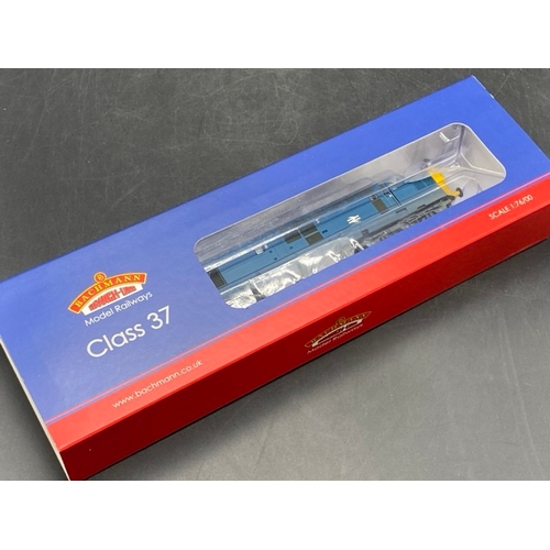 376 - Bachmann Branchline 32-781A Class 37/0 37034 in BR Blue with Split Head Code (weathered)
(800g)
From... 