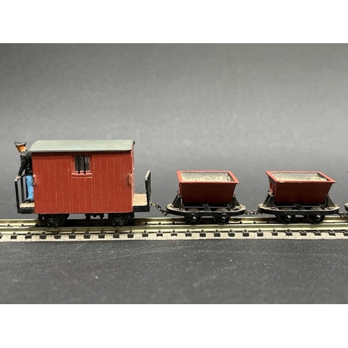 20 - Rake of 6 Skip wagons and Brake van for 9mm Narrow gauge, with 1 other skip wagon un-finished
(100g)... 