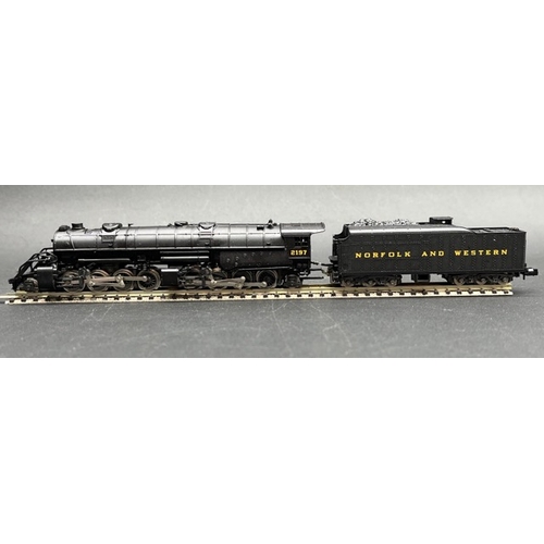 36 - Rivarossi N Gauge 9136 2-8-8-2 Norfolk & Western Y6B Mallet Loco No.2197 with 12-wheel Bogie Tender ... 