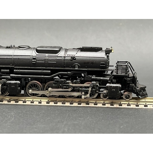 37 - N gauge Rivarossi 'Big Boy' locomotive with another, both Tested Runners
(450g)
Rivarossi 9157 Big B... 