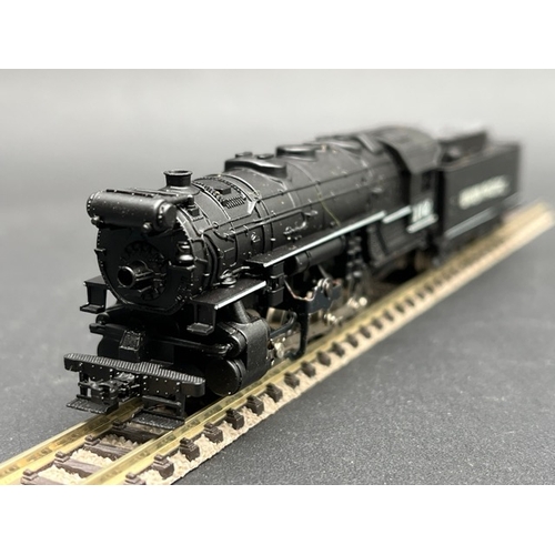 37 - N gauge Rivarossi 'Big Boy' locomotive with another, both Tested Runners
(450g)
Rivarossi 9157 Big B... 