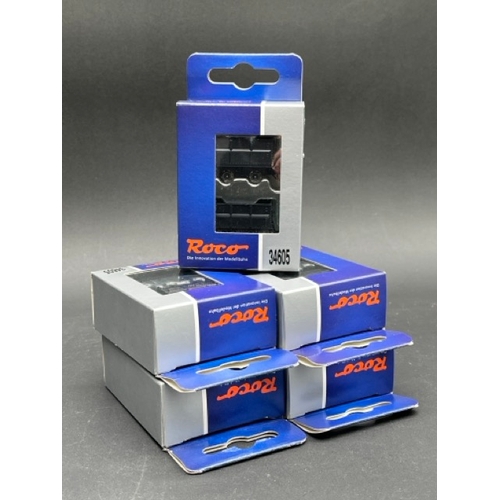 25 - 9 Roco HOe Twin wagon packs 'As New'
(200g)
Roco 34603 2 piece set: crate wagons (4) - One box shows... 