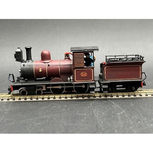 15 - 009/Narrow gauge Cyrus Railways 4-4-0 Locomotive with Tender in lined matron livery, Kit-built with ... 