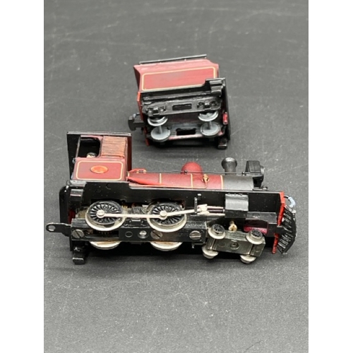 15 - 009/Narrow gauge Cyrus Railways 4-4-0 Locomotive with Tender in lined matron livery, Kit-built with ... 