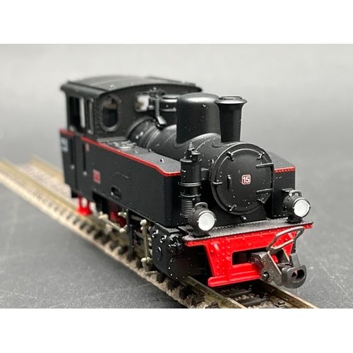 28 - Roco 31030 HOe gauge BR99 0-6-0 Henscnel Steam Loco No.15 - Tested Runner
(150g)
Loose connecting ro... 