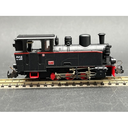 28 - Roco 31030 HOe gauge BR99 0-6-0 Henscnel Steam Loco No.15 - Tested Runner
(150g)
Loose connecting ro... 