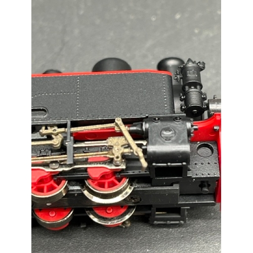 28 - Roco 31030 HOe gauge BR99 0-6-0 Henscnel Steam Loco No.15 - Tested Runner
(150g)
Loose connecting ro... 