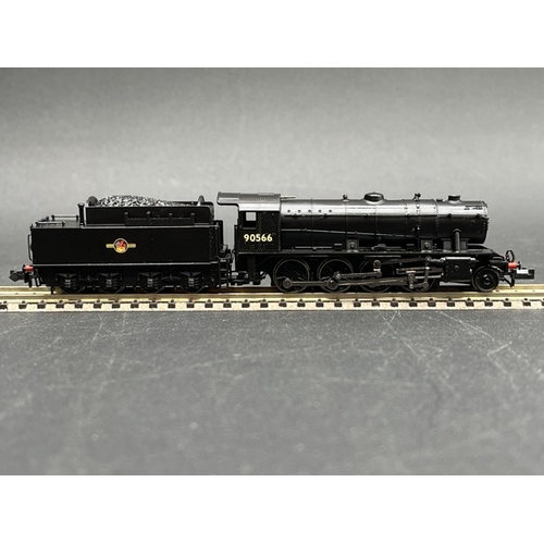 38 - 2 N gauge BR Late Crest Steam Locomotives both Tested Runners
(250g)
Graham Farish 372-426 Class WD ... 