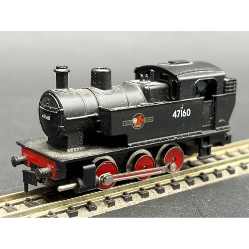 38 - 2 N gauge BR Late Crest Steam Locomotives both Tested Runners
(250g)
Graham Farish 372-426 Class WD ... 