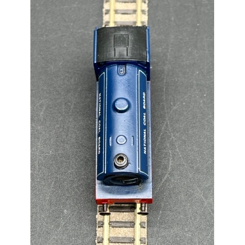 39 - Two N gauge Graham Farish NCB Locomotives - both Tested Runners
(250g)
Graham Farish 370-255 Class 1... 