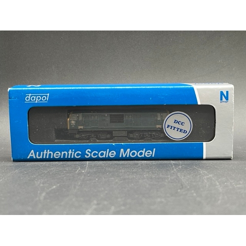 45 - Two N gauge Factory Weathered Diesel Locomotives - Tested Runners
(300g)
Dapol N 2D-012-012 BR 6330 ... 