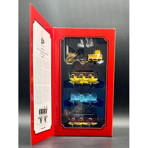 385 - Hornby R3956 Stephenson's Rocket 0-2-2 'Royal Mail' train pack with three Liverpool and Manchester R... 