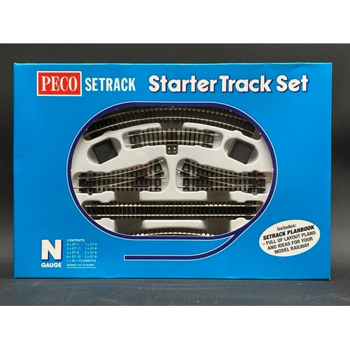 63 - N gauge - As New Peco Setrack Starter Track Set ST300 with 5 pre-displayed Graham Farish Scenecraft ... 