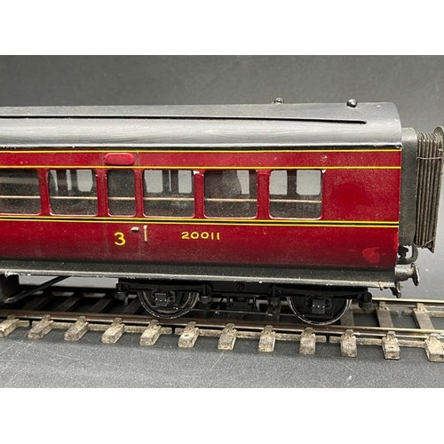 77 - O Gauge LMS eight wheel passenger coach, LMS Maroon with black roof, Third class Corridor, No.20011,... 