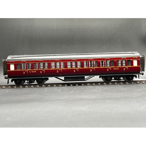 77 - O Gauge LMS eight wheel passenger coach, LMS Maroon with black roof, Third class Corridor, No.20011,... 