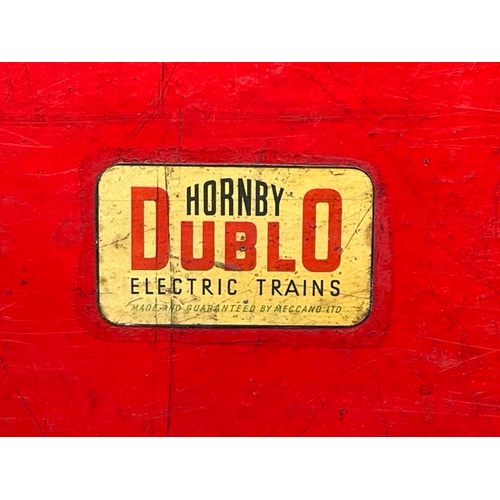 92 - Possibly a Hornby Dublo Dealers Box in stunning aged Red, with Spares/Repair Dublo locos as shown
(7... 