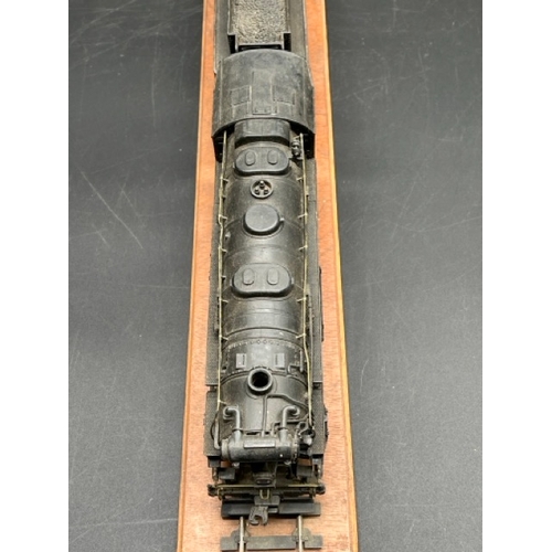 78 - Rivarossi O Gauge 0-8-0 Indiana Harbor Belt 102 Locomotive and 8-wheel Tender - Battery operated
(14... 