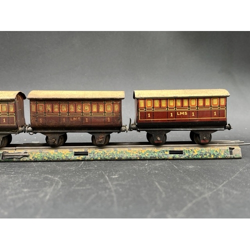 79 - Pre-war Bing gauge OO 3-rail electric railway to including LMS 2-4-0 and Great Western 2-4-0 Locomot... 