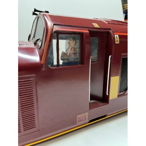 67 - 5 inch gauge Class 37 Locomotive Fibreglass Body Shell Moulding finished to high standard
English We... 